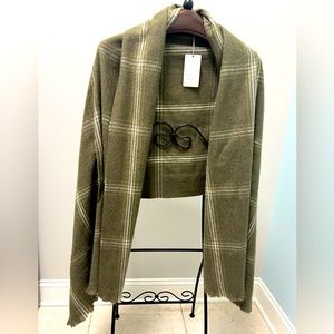 Women’s Wrap Sweater Olive and White Plaid NWT One Size